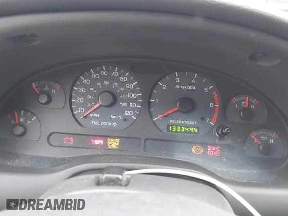 ✅ 2004 Ford Mustang Deluxe • VIN: 1FAFP44694F208401 • Lot: 43871483. Listed on IAAI with 133,344 mi. Free auction sales archive from the USA and detailed vehicle history report at DreamBid. Image 7.