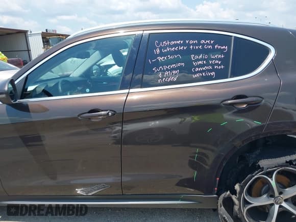 ✅ 2018 Alfa Romeo Stelvio • VIN: ZASFAKAN3J7B69510 • Лот: 42956660. Опубликован ранее на IAAI с пробегом 148 679 миль. Бесплатный доступ к архиву аукционных продаж из США и подробный отчёт об истории автомобиля на DreamBid. Изображение 14.