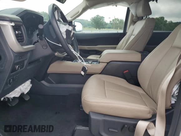 ✅ 2023 Ford Expedition Max XLT • VIN: 1FMJK1J8XPEA62099 • Lot: 61724775. Listed on Copart with 14,189 mi. Free auction sales archive from the USA and detailed vehicle history report at DreamBid. Image 7.