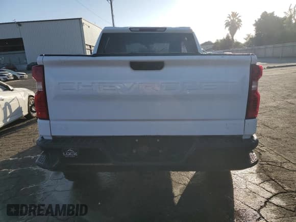 ✅ 2019 Chevrolet Silverado 1500 Work Truck • VIN: 1GCUYAEFXKZ370271 • Лот: 92332675. Опубликован ранее на Copart с пробегом 159 428 миль. Бесплатный доступ к архиву аукционных продаж из США и подробный отчёт об истории автомобиля на DreamBid. Изображение 6.