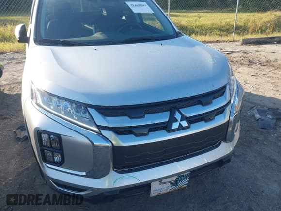✅ 2023 Mitsubishi Outlander ES • VIN: JA4ARUAU2PU002283 • Lot: 41268849. Listed on IAAI with 9,662 mi. Free auction sales archive from the USA and detailed vehicle history report at DreamBid. Image 12.
