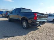 ✅ 2022 Chevrolet Silverado 1500 Custom • VIN: 1GCPABEK6NZ610179 • Lot: 43150679. Wystawiony na IAAI z przebiegiem 49 788 mil. Bezpłatny archiwum sprzedaży aukcyjnych z USA i szczegółowy raport historii pojazdu na DreamBid. Zdjęcie 3.