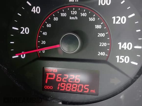 ✅ 2011 Kia Sorento LX • VIN: 5XYKTCA1XBG140577 • Lot: 42979537. Listed on IAAI with 198,805 mi. Free auction sales archive from the USA and detailed vehicle history report at DreamBid. Image 15.