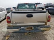 ✅ 2002 Chevrolet Silverado 1500 • VIN: 2GCEC19V421333925 • Lot: 56194105. Wystawiony na Copart z przebiegiem Nie podano. Bezpłatny archiwum sprzedaży aukcyjnych z USA i szczegółowy raport historii pojazdu na DreamBid. Zdjęcie 6.