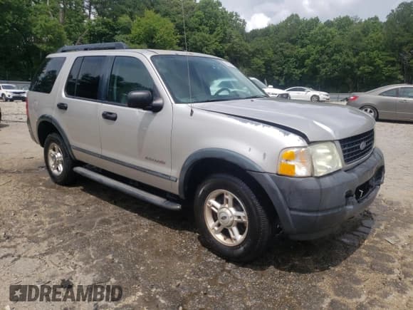 ✅ 2005 Ford Explorer XLS • VIN: 1FMZU62K55UB30767 • Lot: 60655445. Listed on Copart with 287,145 mi. Free auction sales archive from the USA and detailed vehicle history report at DreamBid. Image 4.