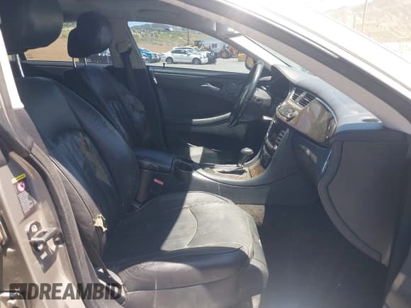 ✅ 2006 Mercedes-Benz CLS 500 • VIN: WDDDJ75X26A059136 • Lot: 42278375. Wystawiony na IAAI z przebiegiem 165 760 mil. Bezpłatny archiwum sprzedaży aukcyjnych z USA i szczegółowy raport historii pojazdu na DreamBid. Zdjęcie 5.