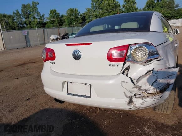 ✅ 2007 Volkswagen Eos 2.0T • VIN: WVWBA71F97V041922 • Lot: 42949345. Listed on IAAI with 120,282 mi. Free auction sales archive from the USA and detailed vehicle history report at DreamBid. Image 6.