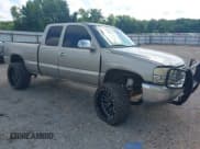 ✅ 2002 GMC Sierra 1500 SLE • VIN: 2GTEC19V221417144 • Лот: 42584603. Опубликован ранее на IAAI с пробегом 137 971 миль. Бесплатный доступ к архиву аукционных продаж из США и подробный отчёт об истории автомобиля на DreamBid. Изображение 1.