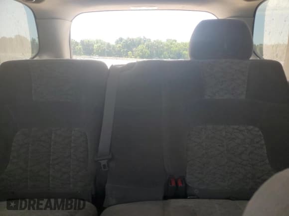 ✅ 2003 GMC Envoy SLE • VIN: 1GKDT13S432152016 • Lot: 63779235. Wystawiony na Copart z przebiegiem 226 526 mil. Bezpłatny archiwum sprzedaży aukcyjnych z USA i szczegółowy raport historii pojazdu na DreamBid. Zdjęcie 10.