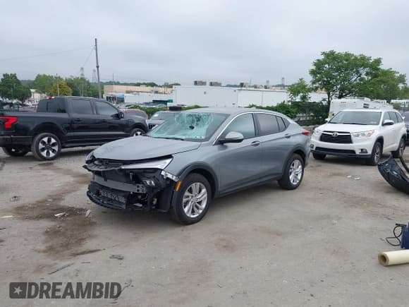 ✅ 2025 Buick Envista Preferred • VIN: KL47LAEP1SB066687 • Lot: 42959678. Wystawiony na IAAI z przebiegiem 7 085 mil. Bezpłatny archiwum sprzedaży aukcyjnych z USA i szczegółowy raport historii pojazdu na DreamBid. Zdjęcie 18.