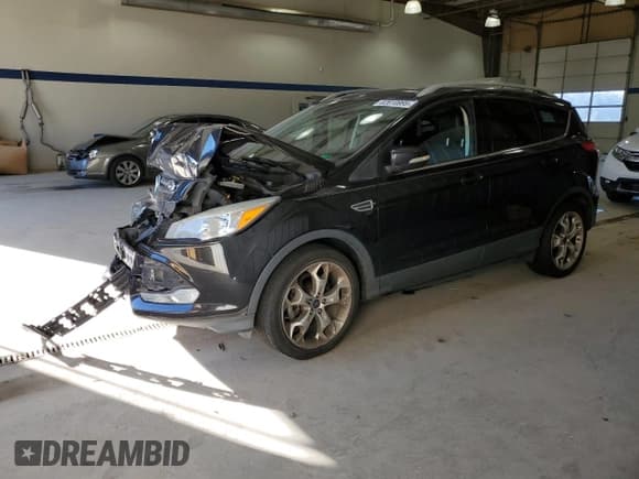 ✅ 2015 Ford Escape Titanium • VIN: 1FMCU9J9XFUA48055 • Lot: 82610995. Listed on Copart with 156,718 mi. Free auction sales archive from the USA and detailed vehicle history report at DreamBid. Image 1.
