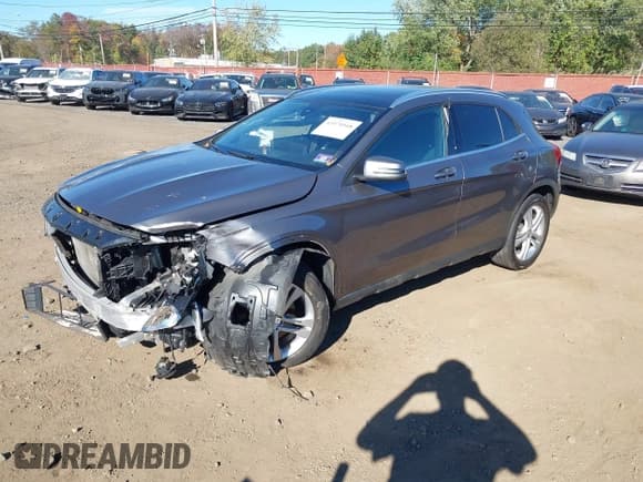 ✅ 2017 Mercedes-Benz GLA 250 • VIN: WDCTG4GB5HJ304349 • Lot: 43470568. Wystawiony na IAAI z przebiegiem 51 475 mil. Bezpłatny archiwum sprzedaży aukcyjnych z USA i szczegółowy raport historii pojazdu na DreamBid. Zdjęcie 18.