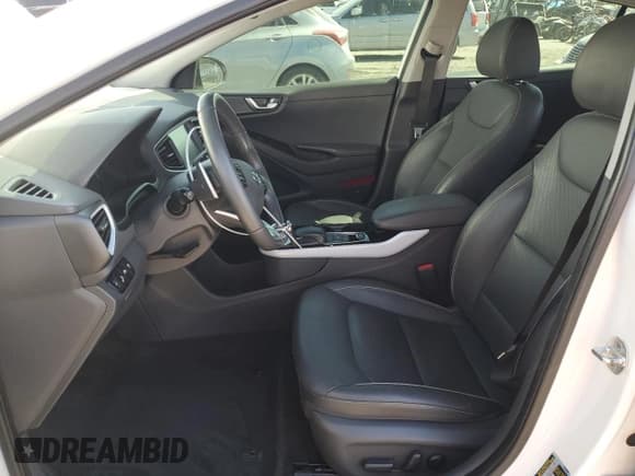 ✅ 2019 Hyundai Ioniq Limited • VIN: KMHC05LH6KU033457 • Lot: 74281884. Wystawiony na Copart z przebiegiem 33 313 mil. Bezpłatny archiwum sprzedaży aukcyjnych z USA i szczegółowy raport historii pojazdu na DreamBid. Zdjęcie 7.