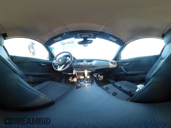 ✅ 2011 BMW Z4 sDrive30i • VIN: WBALM5C51BE378899 • Lot: 42407309. Listed on IAAI with Not provided. Free auction sales archive from the USA and detailed vehicle history report at DreamBid. Image 18.