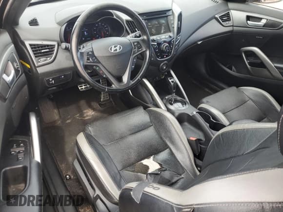 ✅ 2016 Hyundai Veloster Turbo • VIN: KMHTC6AE3GU276155 • Lot: 80999244. Wystawiony na Copart z przebiegiem 91 422 mil. Bezpłatny archiwum sprzedaży aukcyjnych z USA i szczegółowy raport historii pojazdu na DreamBid. Zdjęcie 8.