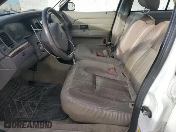 ✅ 2011 Ford Crown Victoria LX • VIN: 2FABP7EV9BX175018 • Lot: 84757965. Listed on Copart with 160,738 mi. Free auction sales archive from the USA and detailed vehicle history report at DreamBid. Image 7.