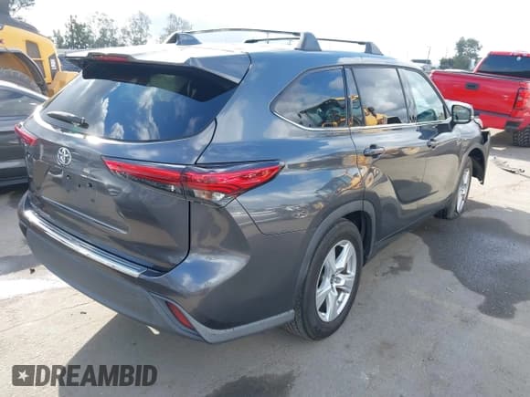 ✅ 2020 Toyota Highlander L • VIN: 5TDCZRAH1LS012736 • Lot: 43183922. Wystawiony na IAAI z przebiegiem 73 487 mil. Bezpłatny archiwum sprzedaży aukcyjnych z USA i szczegółowy raport historii pojazdu na DreamBid. Zdjęcie 4.