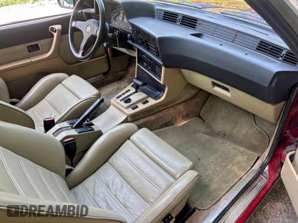✅ 1986 BMW 6 Series 635CSi • VIN: WBAEC840XG0612736 • Lot: 96237885. Listed on Copart with 101,900 mi. Free auction sales archive from the USA and detailed vehicle history report at DreamBid. Image 5.