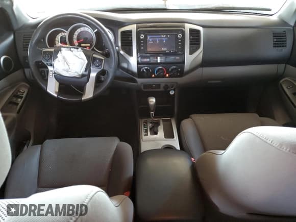 ✅ 2015 Toyota Tacoma PreRunner • VIN: 3TMJU4GNXFM175959 • Lot: 57895825. Listed on Copart with 157,955 mi. Free auction sales archive from the USA and detailed vehicle history report at DreamBid. Image 8.