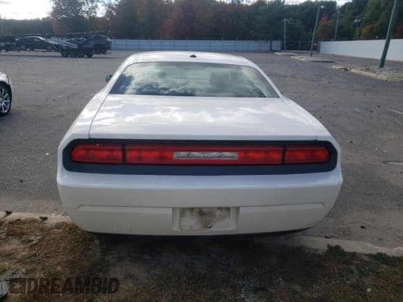 ✅ 2009 Dodge Challenger SE • VIN: 2B3LJ44V99H507724 • Lot: 76607684. Listed on Copart with 191,958 mi. Free auction sales archive from the USA and detailed vehicle history report at DreamBid. Image 6.