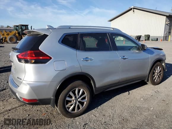 ✅ 2017 Nissan Rogue SV • VIN: KNMAT2MVXHP526975 • Lot: 92634965. Listed on Copart with 121,804 mi. Free auction sales archive from the USA and detailed vehicle history report at DreamBid. Image 3.