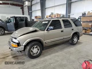 ✅ 2001 Chevrolet Blazer LT • VIN: 1GNDT13WX12110792 • Lot: 71106675. Wystawiony na Copart z przebiegiem Nie podano. Bezpłatny archiwum sprzedaży aukcyjnych z USA i szczegółowy raport historii pojazdu na DreamBid. Zdjęcie 1.