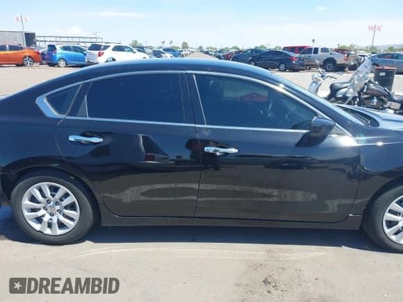 ✅ 2017 Nissan Altima SR • VIN: 1N4AL3AP5HN362449 • Lot: 43101501. Listed on IAAI with 217,615 mi. Free auction sales archive from the USA and detailed vehicle history report at DreamBid. Image 13.