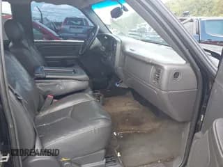 ✅ 2006 Chevrolet Silverado 1500 LT1 • VIN: 1GCEK19Z26Z236290 • Lot: 43312908. Wystawiony na IAAI z przebiegiem 278 026 mil. Bezpłatny archiwum sprzedaży aukcyjnych z USA i szczegółowy raport historii pojazdu na DreamBid. Zdjęcie 5.