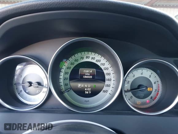 ✅ 2014 Mercedes-Benz C 250 Sport • VIN: WDDGF4HB4EA902393 • Lot: 41468045. Wystawiony na IAAI z przebiegiem 184 035 mil. Bezpłatny archiwum sprzedaży aukcyjnych z USA i szczegółowy raport historii pojazdu na DreamBid. Zdjęcie 7.