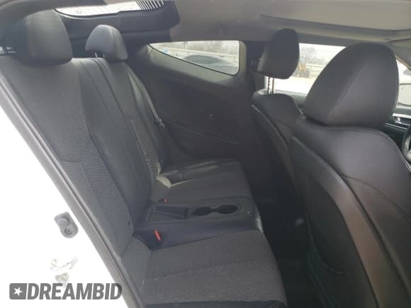 ✅ 2015 Hyundai Veloster RE:FLEX • VIN: KMHTC6AD2FU235330 • Lot: 46075885. Wystawiony na Copart z przebiegiem 93 300 mil. Bezpłatny archiwum sprzedaży aukcyjnych z USA i szczegółowy raport historii pojazdu na DreamBid. Zdjęcie 10.