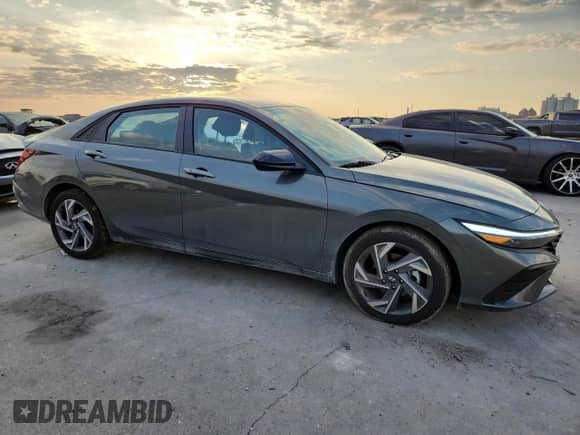 2025 Hyundai Elantra SEL Sport with VIN KMHLM4DG0SU044703, listed as a Copart auction lot 83830975 with 1,534 mi miles and Salvage title. Bid and sale history available at DreamBid. Image 4.