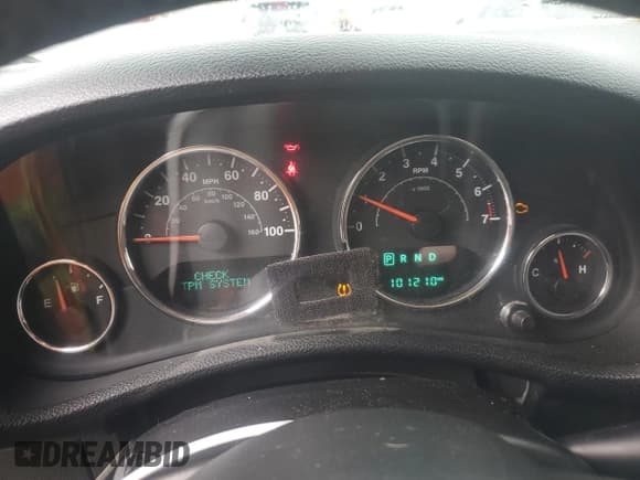 ✅ 2018 Jeep Wrangler Sport S • VIN: 1C4AJWAGXJL869365 • Lot: 61175915. Listed on Copart with 101,210 mi. Free auction sales archive from the USA and detailed vehicle history report at DreamBid. Image 9.