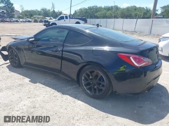 ✅ 2014 Hyundai Genesis Coupe Ultimate • VIN: KMHHU6KJ0EU119484 • Lot: 42589882. Wystawiony na IAAI z przebiegiem 96 957 mil. Bezpłatny archiwum sprzedaży aukcyjnych z USA i szczegółowy raport historii pojazdu na DreamBid. Zdjęcie 3.