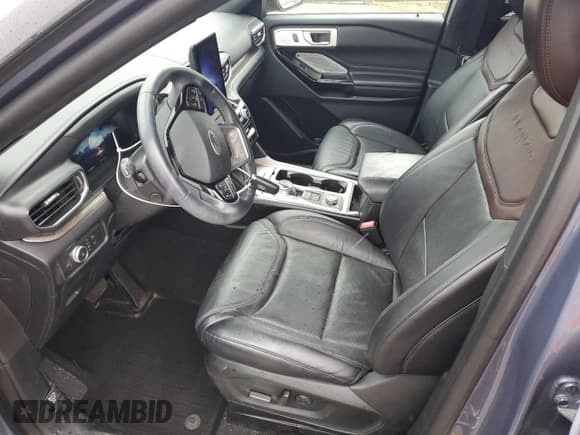 ✅ 2021 Ford Explorer Platinum • VIN: 1FM5K8HC9MGA16400 • Lot: 80860215. Wystawiony na Copart z przebiegiem 40 738 mil. Bezpłatny archiwum sprzedaży aukcyjnych z USA i szczegółowy raport historii pojazdu na DreamBid. Zdjęcie 7.