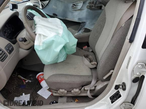 2001 Hyundai Accent GL с VIN KMHCG45C01U239413, выставлен на аукционе Copart как лот 45484365 с пробегом 104 073 миль миль и Списание • Salvage title. История ставок и продаж доступна на DreamBid. Изображение 7.