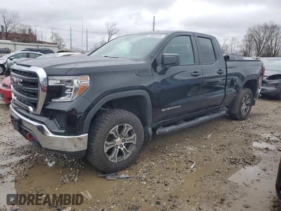 ✅ 2020 GMC Sierra 1500 • VIN: 1GTR9AEF6LZ200669 • Лот: 80897644. Опубликован ранее на Copart с пробегом 84 750 миль. Бесплатный доступ к архиву аукционных продаж из США и подробный отчёт об истории автомобиля на DreamBid. Изображение 1.