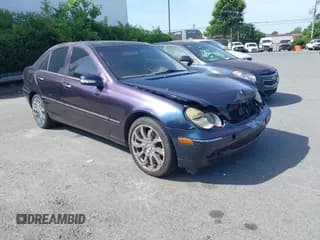 ✅ 2003 Mercedes-Benz C 240 • VIN: WDBRF61J73F394659 • Lot: 42534142. Wystawiony na IAAI z przebiegiem 3 774 mil. Bezpłatny archiwum sprzedaży aukcyjnych z USA i szczegółowy raport historii pojazdu na DreamBid. Zdjęcie 1.