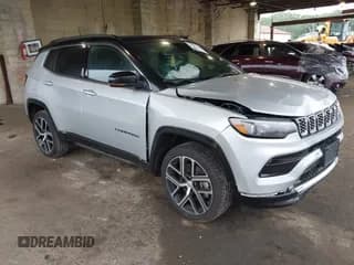 ✅ 2024 Jeep Compass Limited • VIN: 3C4NJDCN6RT141382 • Lot: 42462026. Wystawiony na IAAI z przebiegiem 13 800 mil. Bezpłatny archiwum sprzedaży aukcyjnych z USA i szczegółowy raport historii pojazdu na DreamBid. Zdjęcie 1.