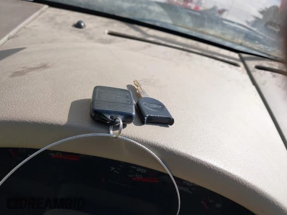 ✅ 2004 Ford F-150 XLT • VIN: 1FTPX145X4NC49551 • Lot: 43336554. Listed on IAAI with 117,418 mi. Free auction sales archive from the USA and detailed vehicle history report at DreamBid. Image 11.