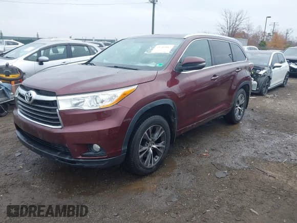 ✅ 2016 Toyota Highlander XLE • VIN: 5TDJKRFH4GS355700 • Лот: 43709887. Опубликован ранее на IAAI с пробегом 157 931 миль. Бесплатный доступ к архиву аукционных продаж из США и подробный отчёт об истории автомобиля на DreamBid. Изображение 19.