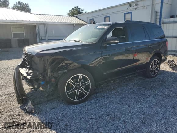 ✅ 2021 Ford Expedition Limited • VIN: 1FMJU2AT8MEA34401 • Lot: 57425295. Listed on Copart with 84,306 mi. Free auction sales archive from the USA and detailed vehicle history report at DreamBid. Image 1.