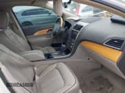 ✅ 2012 Lincoln MKX • VIN: 2LMDJ6JKXCBL10144 • Lot: 42689745. Wystawiony na IAAI z przebiegiem 99 810 mil. Bezpłatny archiwum sprzedaży aukcyjnych z USA i szczegółowy raport historii pojazdu na DreamBid. Zdjęcie 5.