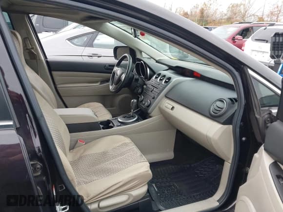 ✅ 2010 Mazda CX-7 SV • VIN: JM3ER2W55A0316139 • Lot: 43612292. Wystawiony na IAAI z przebiegiem 168 801 mil. Bezpłatny archiwum sprzedaży aukcyjnych z USA i szczegółowy raport historii pojazdu na DreamBid. Zdjęcie 5.