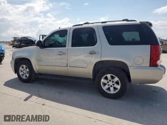 ✅ 2009 GMC Yukon • VIN: 1GKFC23079R156655 • Лот: 68205845. Опубликован ранее на Copart с пробегом Не указан. Бесплатный доступ к архиву аукционных продаж из США и подробный отчёт об истории автомобиля на DreamBid. Изображение 2.