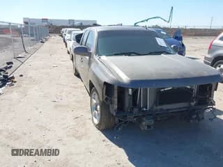 ✅ 2012 Chevrolet Silverado 1500 LS • VIN: 1GCRCREA9CZ275127 • Lot: 41640717. Wystawiony na IAAI z przebiegiem 132 809 mil. Bezpłatny archiwum sprzedaży aukcyjnych z USA i szczegółowy raport historii pojazdu na DreamBid. Zdjęcie 1.