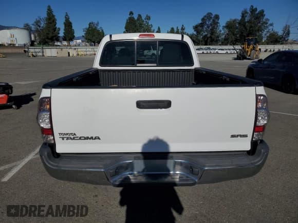 ✅ 2014 Toyota Tacoma • VIN: 5TFTX4CN2EX041705 • Лот: 82476605. Опубликован ранее на Copart с пробегом 147 304 миль. Бесплатный доступ к архиву аукционных продаж из США и подробный отчёт об истории автомобиля на DreamBid. Изображение 6.