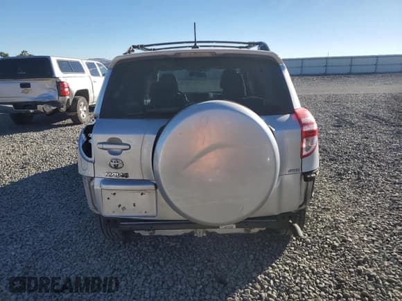 ✅ 2012 Toyota RAV4 • VIN: 2T3BK4DVXCW083713 • Лот: 90722145. Опубликован ранее на Copart с пробегом 117 350 миль. Бесплатный доступ к архиву аукционных продаж из США и подробный отчёт об истории автомобиля на DreamBid. Изображение 6.