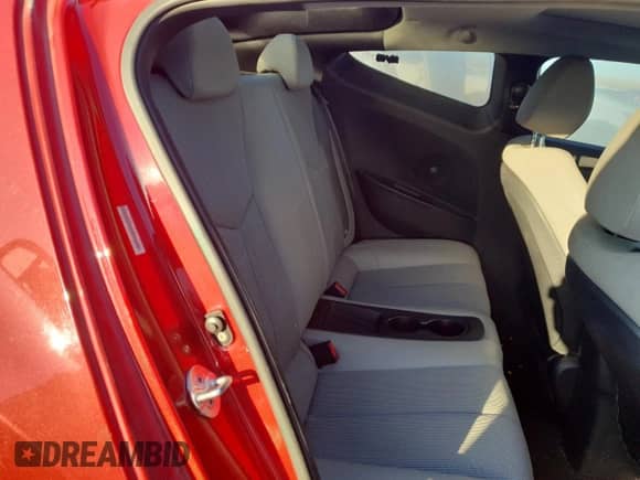 2012 Hyundai Veloster w/Red Int z VIN KMHTC6AD5CU067498, wystawiony jako Copart lot #90810075 z przebiegiem 132 773 mil mil oraz Czysty tytuł • Clean title. Historia ofert i sprzedaży dostępna na DreamBid. Obrazek 10.