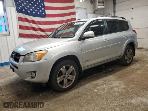 ✅ 2012 Toyota RAV4 Sport • VIN: JTMRF4DV7C5049965 • Lot: 93021025. Wystawiony na Copart z przebiegiem 237 603 mil. Bezpłatny archiwum sprzedaży aukcyjnych z USA i szczegółowy raport historii pojazdu na DreamBid. Zdjęcie 1.