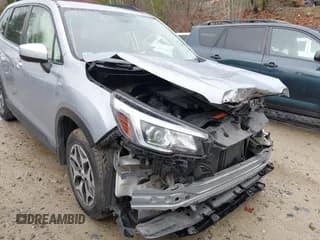 ✅ 2019 Subaru Forester Premium • VIN: JF2SKAEC9KH571925 • Lot: 43771861. Listed on IAAI with 63,478 mi. Free auction sales archive from the USA and detailed vehicle history report at DreamBid. Image 1.